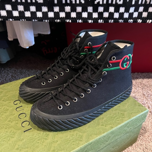 Gucci Black High-Top Sneakers with matching bag - Picture 10 of 16